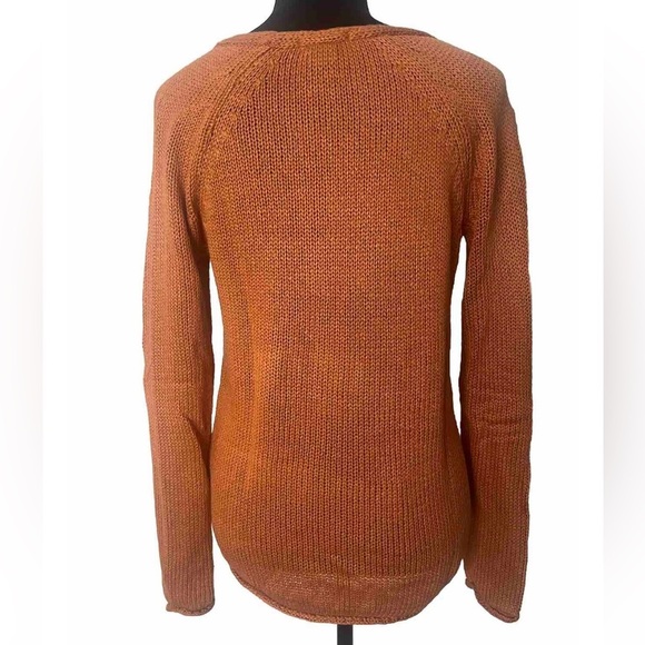 Women’s H&M size XS, v-neck‎ long sleeve apricot colored knit sweater - Picture 2 of 4